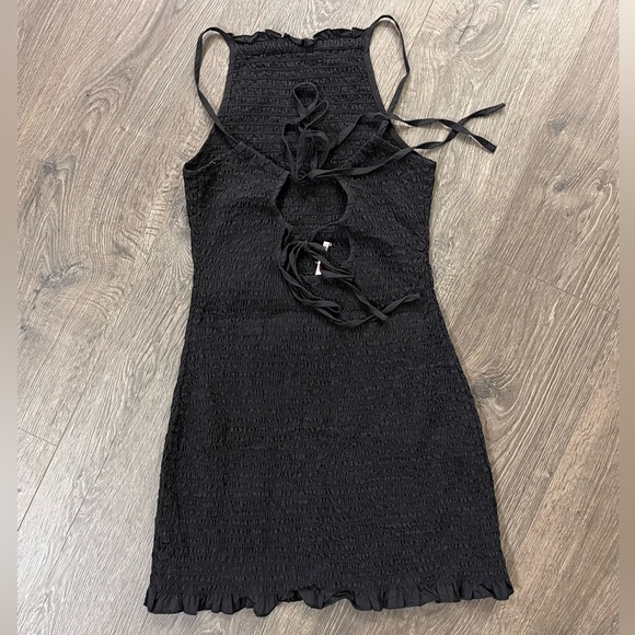 *NWOT* Free People Iyla Smocked Mini in Black - Picture 4 of 5